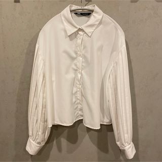 ザラ(ZARA)の【ZARA】袖プリーツクロップドシャツ(シャツ/ブラウス(長袖/七分))