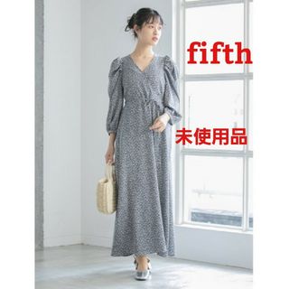 フィフス(fifth)の未使用品 fifth フィフス ショルダーデザインカシュクールフラワーワンピース(ロングワンピース/マキシワンピース)