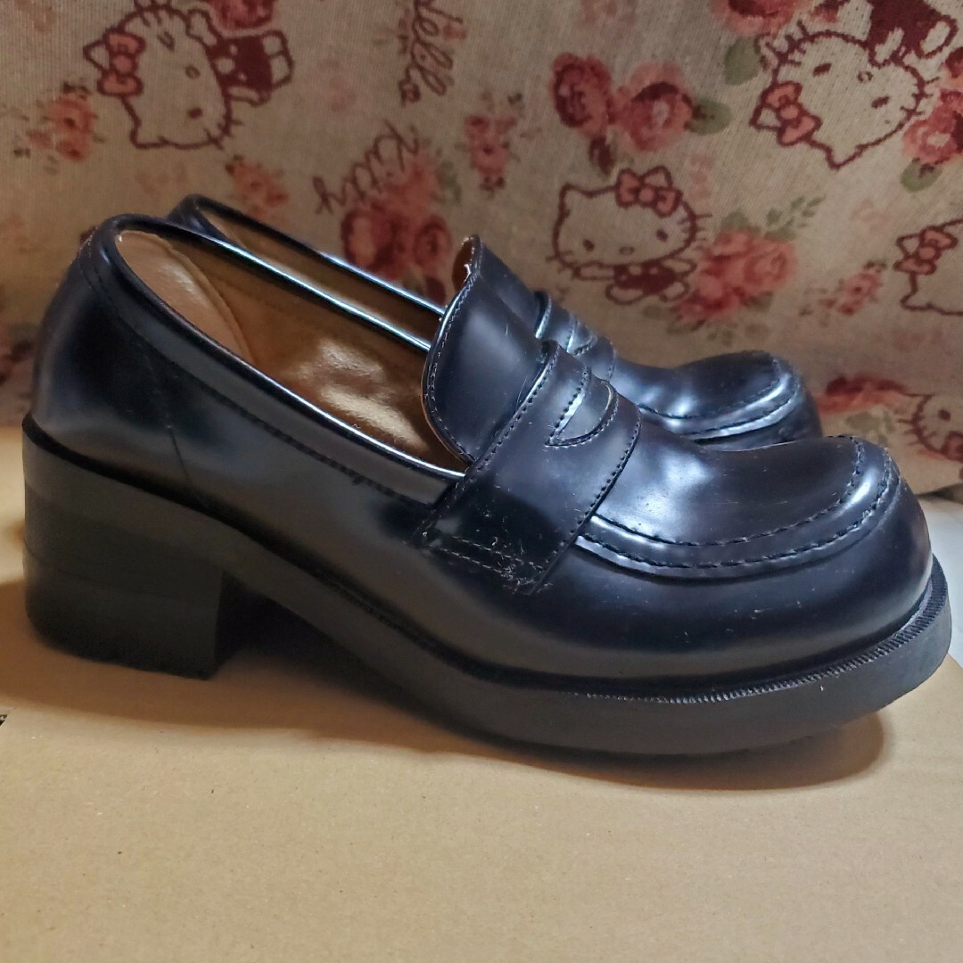 おでこ靴パンプスブラック レディースの靴/シューズ(ローファー/革靴)の商品写真