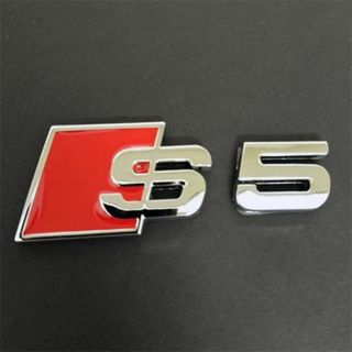 アウディ(AUDI)のAUDI アウディ　S５ 3Dエンブレム　シルバー　１個(車外アクセサリ)