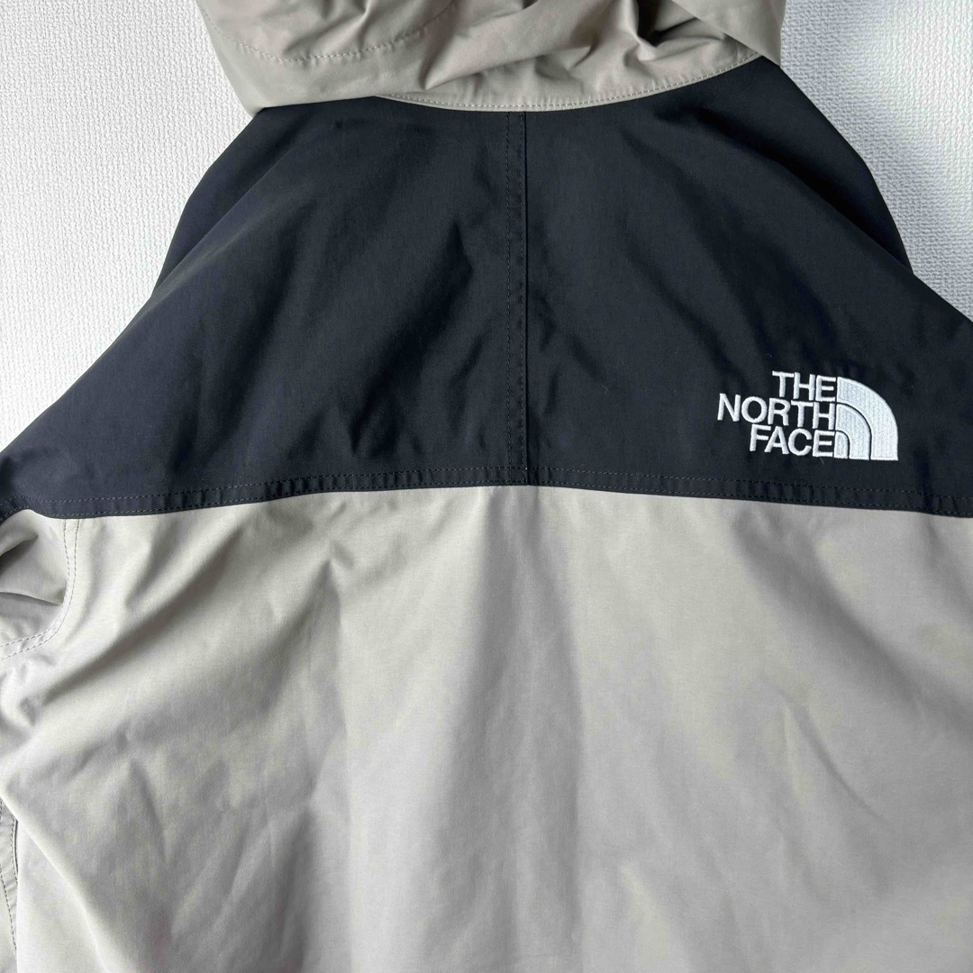 THE NORTH FACE(ザノースフェイス)の希少　ノースフェイス　マウンテンライトジャケット ミネラルグレー　S メンズ メンズのジャケット/アウター(マウンテンパーカー)の商品写真