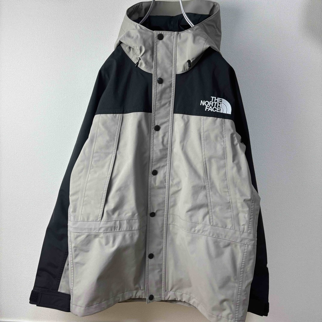 THE NORTH FACE(ザノースフェイス)の希少　ノースフェイス　マウンテンライトジャケット ミネラルグレー　S メンズ メンズのジャケット/アウター(マウンテンパーカー)の商品写真