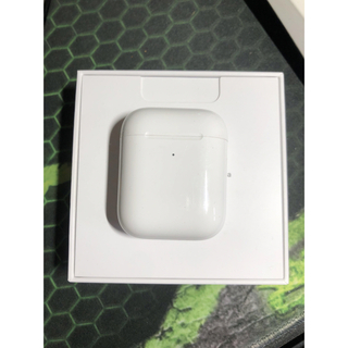 アップル(Apple)のApple AirPods 第二世代　充電ケース　ワイヤレス充電(ヘッドフォン/イヤフォン)