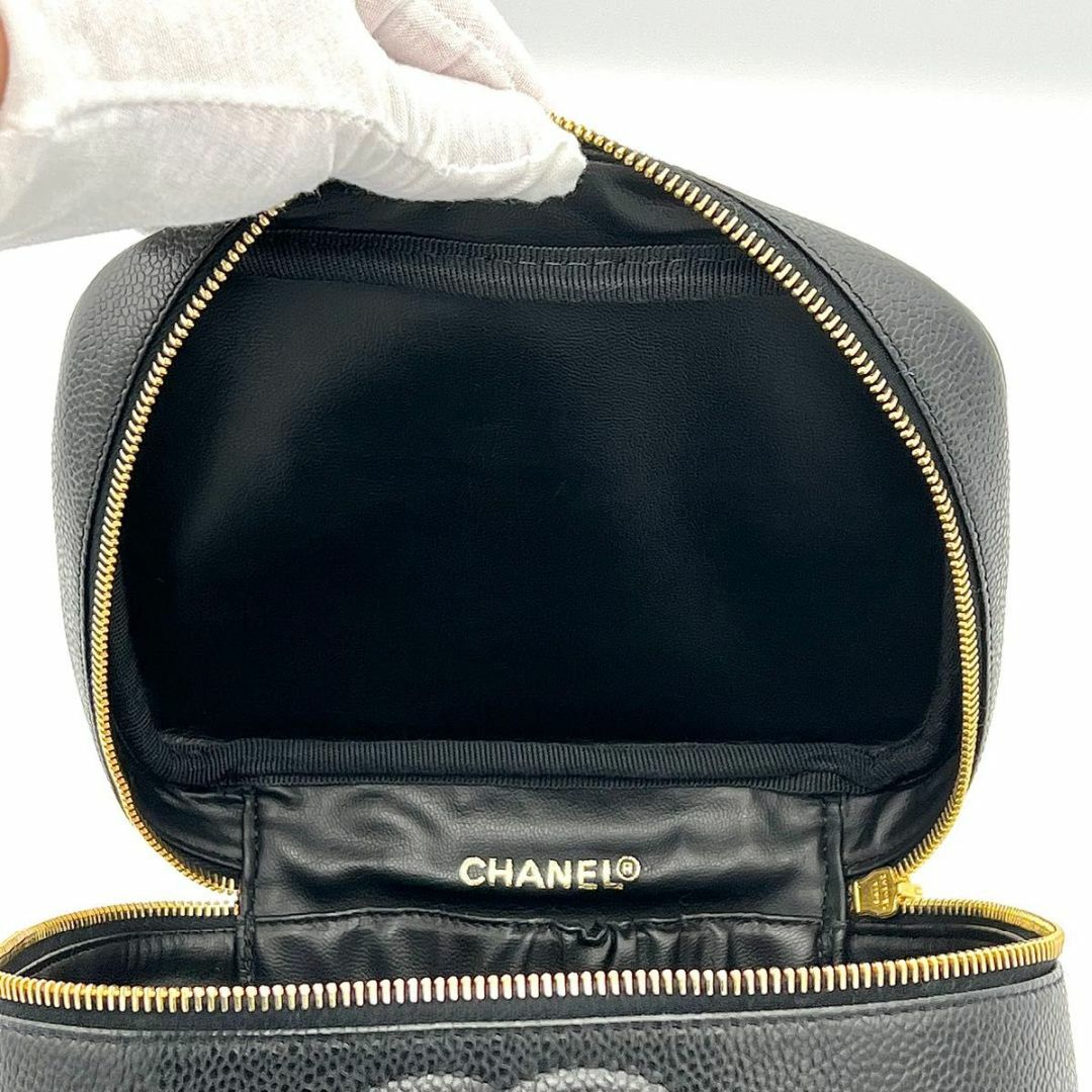 CHANEL(シャネル)の★鑑定済★ CHANEL シャネル バニティバッグ キャビアスキン レディースのバッグ(ボディバッグ/ウエストポーチ)の商品写真