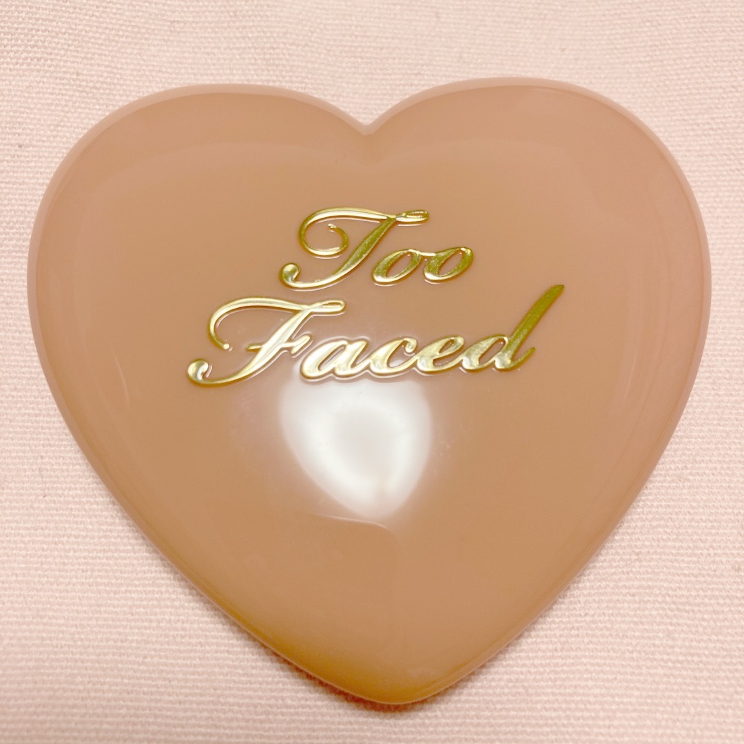 Too Faced(トゥフェイス)のToo Faced トゥーフェイスド チーク ラブフラッシュ ブラッシュ 2色 コスメ/美容のベースメイク/化粧品(チーク)の商品写真