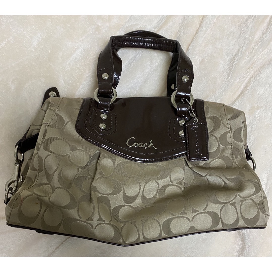 COACH(コーチ)の【最終値下】コーチ　coach ハンドバッグ レディースのバッグ(ハンドバッグ)の商品写真