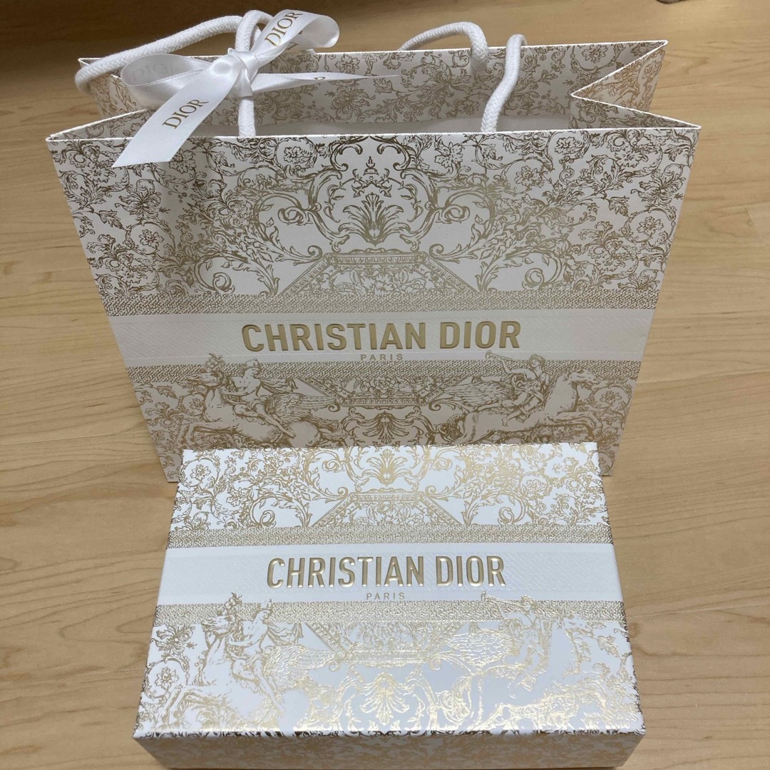 Christian Dior(クリスチャンディオール)のChristian Diorの箱と紙袋セット レディースのバッグ(ショップ袋)の商品写真