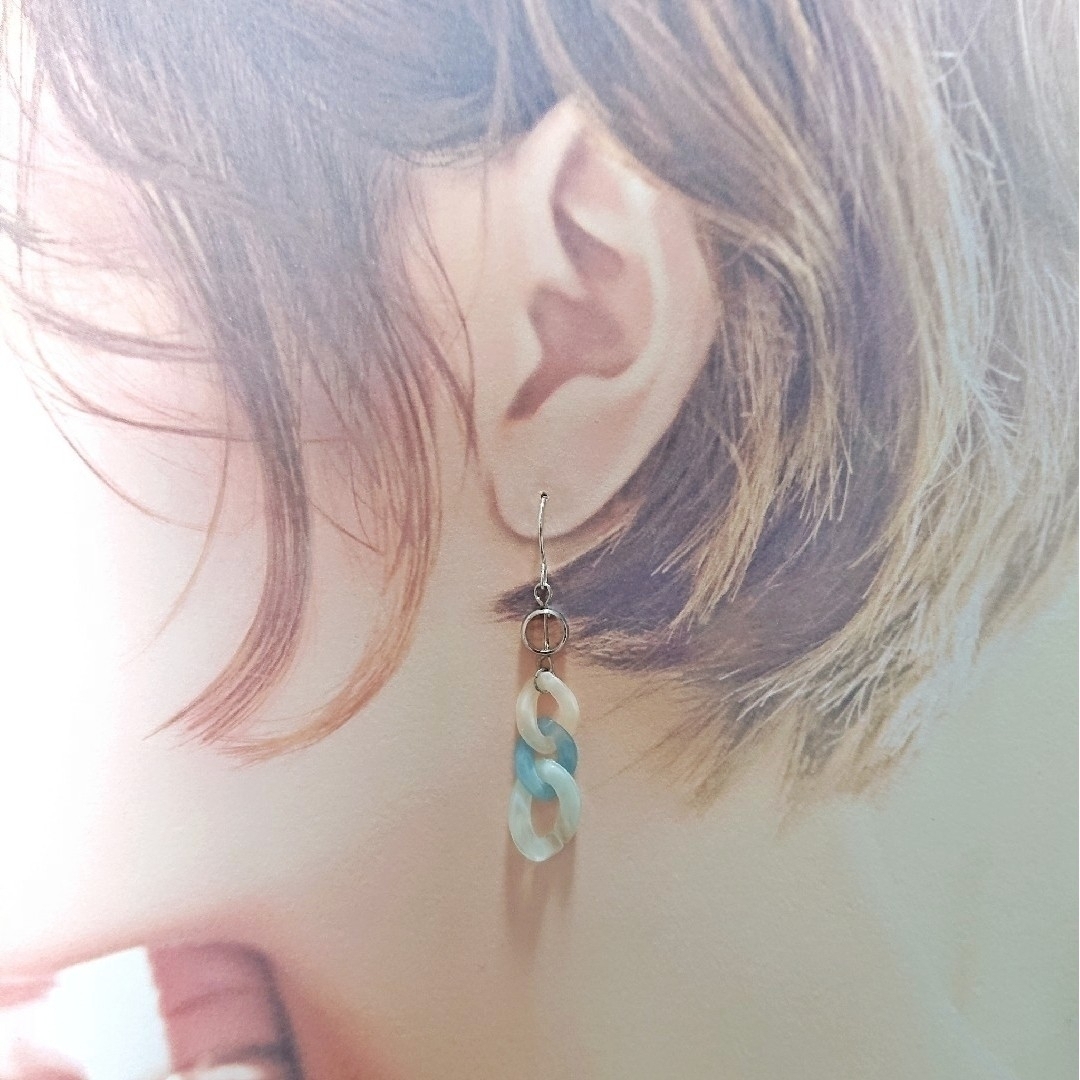 205♡ひねり3連チェーン×貫通リング（3color）ピアスイヤリング ハンドメイドのアクセサリー(ピアス)の商品写真