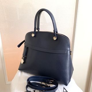 フルラ(Furla)の限定出品　FURLA パイパー　Mサイズ　ショルダーバッグ　2way  ネイビー(ショルダーバッグ)