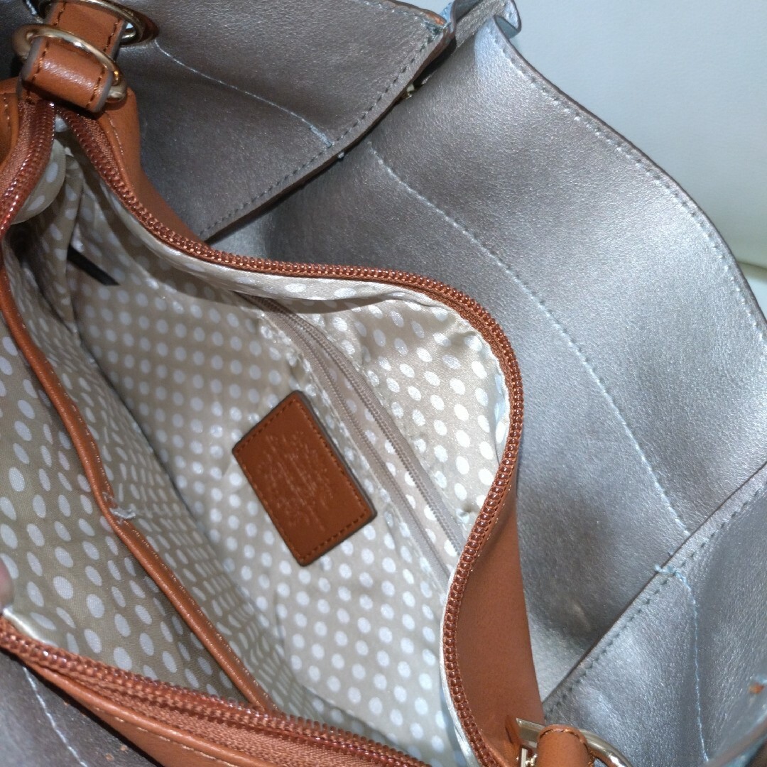 美品　ハンドバッグ   ショルダー  斜めがけ 3way レディースのバッグ(ショルダーバッグ)の商品写真