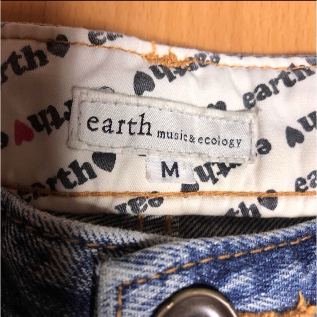 earth music & ecology(アースミュージックアンドエコロジー)の4 再々値下げ　earth music & ecology デニムショートパンツ レディースのパンツ(ショートパンツ)の商品写真