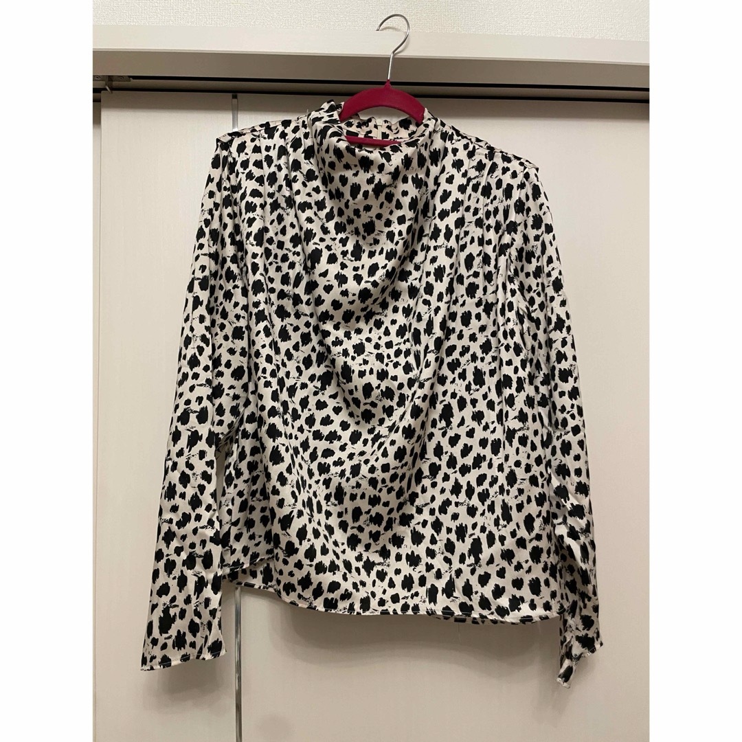 ZARA(ザラ)のZARA ブラウス レディースのトップス(シャツ/ブラウス(長袖/七分))の商品写真