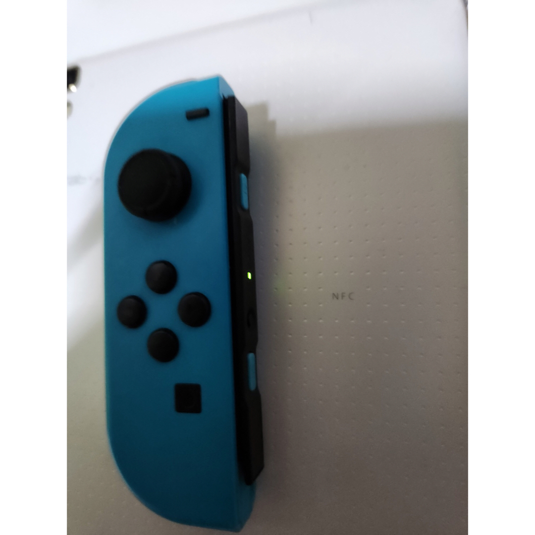 Nintendo Switch(ニンテンドースイッチ)のNintendoSwitch スイッチ コントローラー エンタメ/ホビーの雑誌(ゲーム)の商品写真