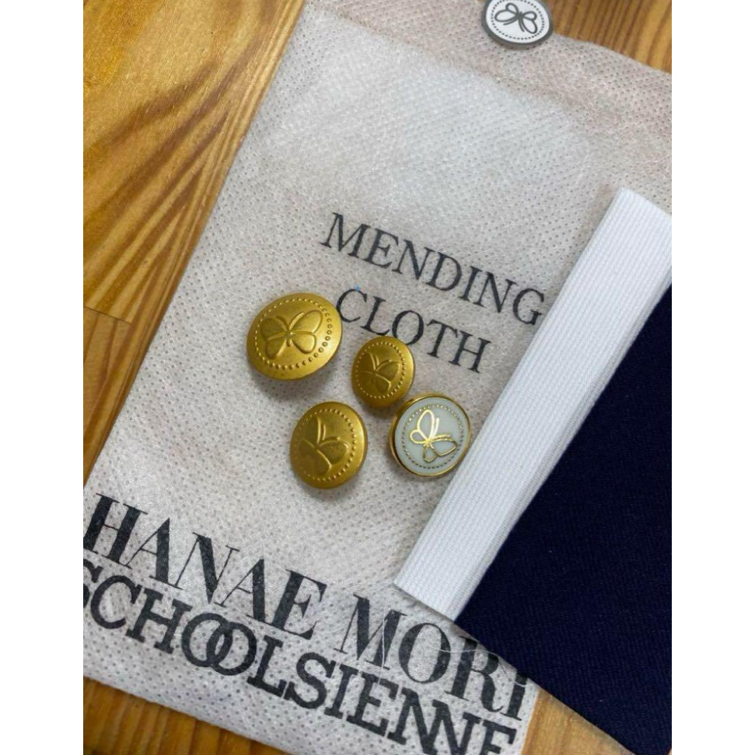 HANAE MORI(ハナエモリ)のHANAE MORI デザイン ボタン ハンドメイドの素材/材料(各種パーツ)の商品写真