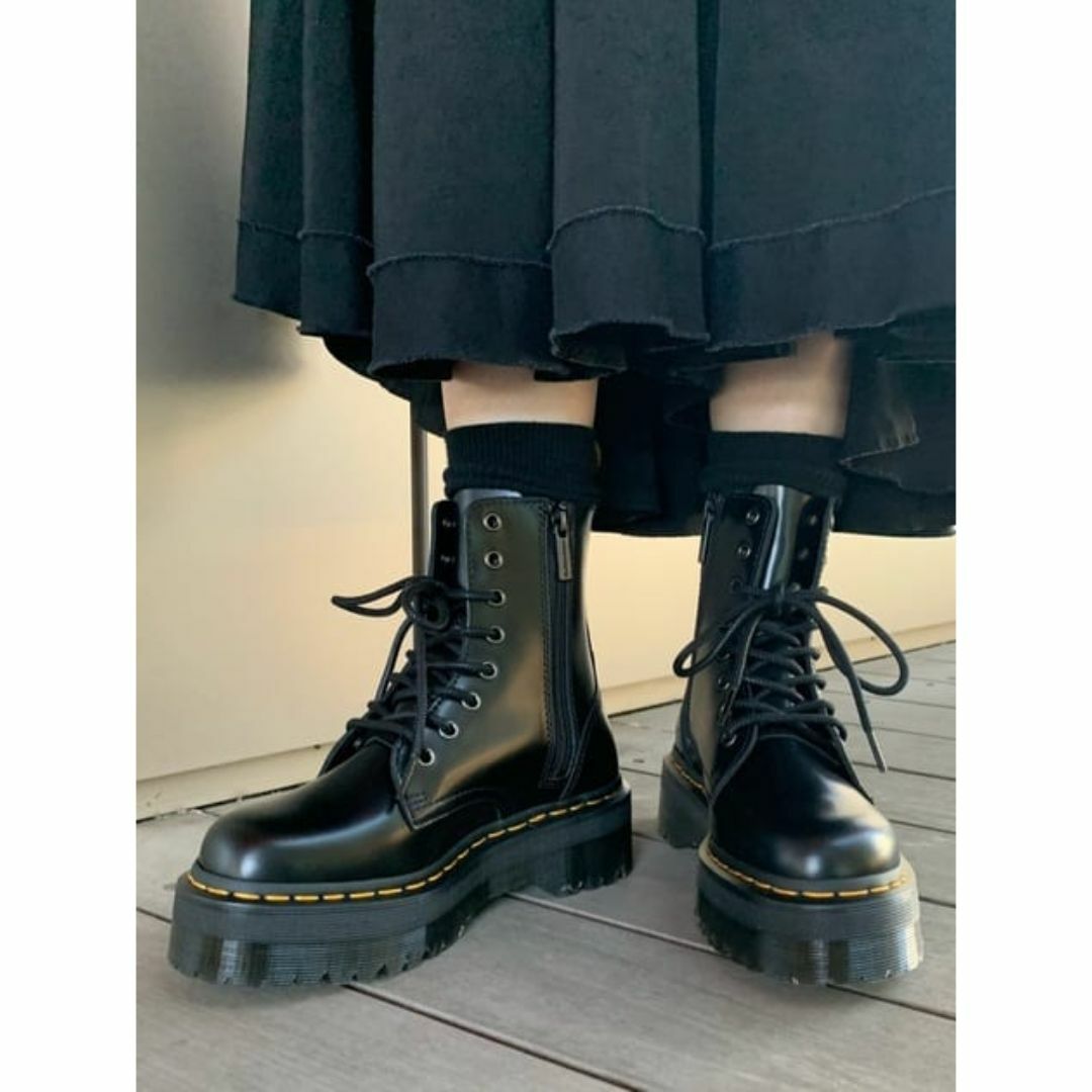 Dr.Martens(ドクターマーチン)の【Dr.Martens】JADON 8ホールブーツ レディースの靴/シューズ(ブーツ)の商品写真