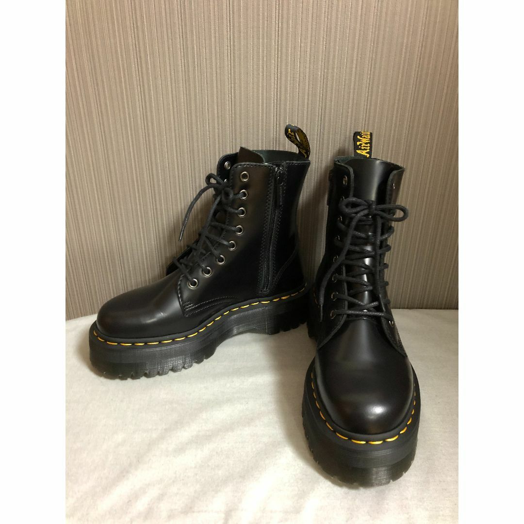 Dr.Martens(ドクターマーチン)の【Dr.Martens】JADON 8ホールブーツ レディースの靴/シューズ(ブーツ)の商品写真