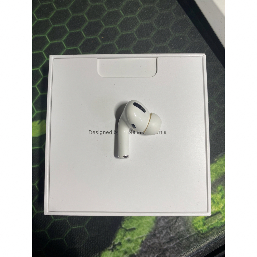 Apple(アップル)のApple AirPods  Pro 第1世代　左側　左耳　左耳 スマホ/家電/カメラのオーディオ機器(ヘッドフォン/イヤフォン)の商品写真