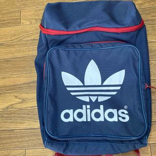 アディダス(adidas)のadidas リュック　紺(バッグパック/リュック)