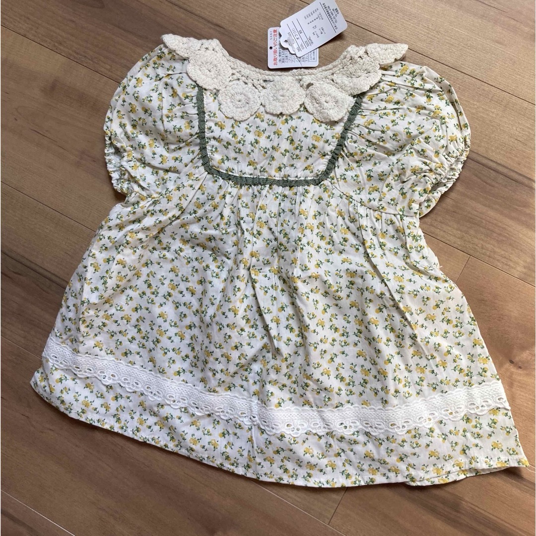 しまむら(シマムラ)の新品　90サイズ　ワンピース　花柄 キッズ/ベビー/マタニティのキッズ服女の子用(90cm~)(ワンピース)の商品写真