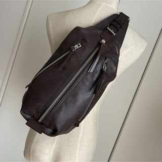 コーチ(COACH)のコーチ ＣOACHトンプソンレザースリングバッグ70860 中古(ボディーバッグ)