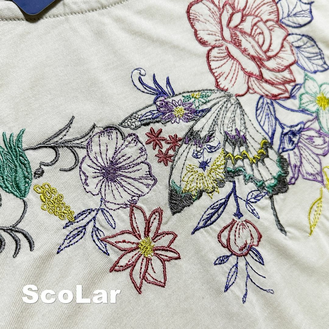 ScoLar(スカラー)の【ScoLar】スカラー 線描き花蝶刺繍 ドット切替プルオーバー タグ付未使用 レディースのトップス(チュニック)の商品写真