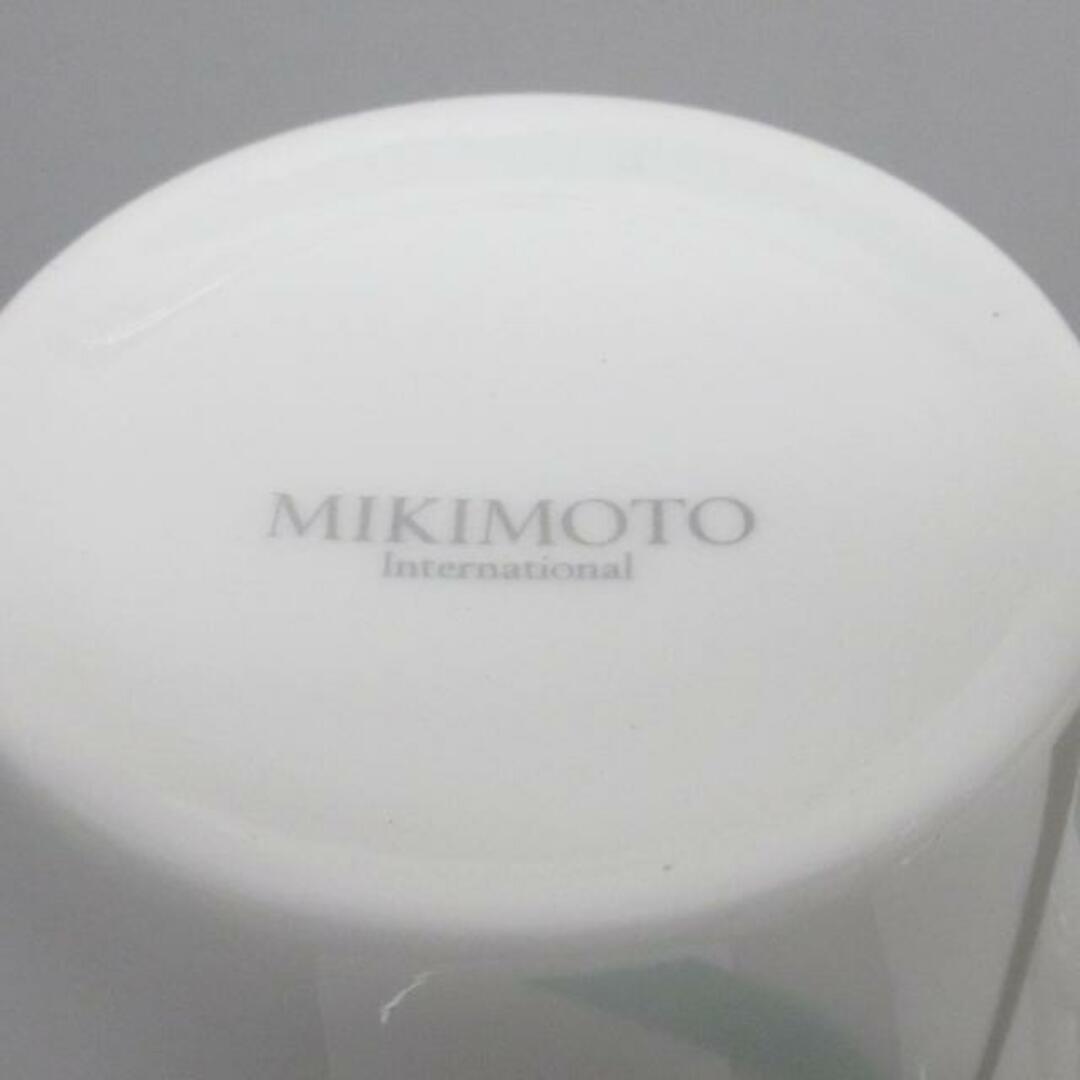 MIKIMOTO(ミキモト)のmikimoto(ミキモト) カップ&ソーサー新品同様  - 白 リボン/カップ&ソーサー×2点 インテリア/住まい/日用品のキッチン/食器(グラス/カップ)の商品写真