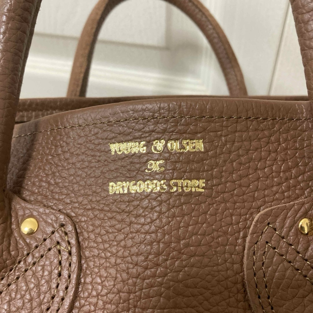 YOUNG&OLSEN(ヤングアンドオルセン)の【YOUNG&OLSEN】EMBOSSED LEATHER TOTE M レディースのバッグ(トートバッグ)の商品写真