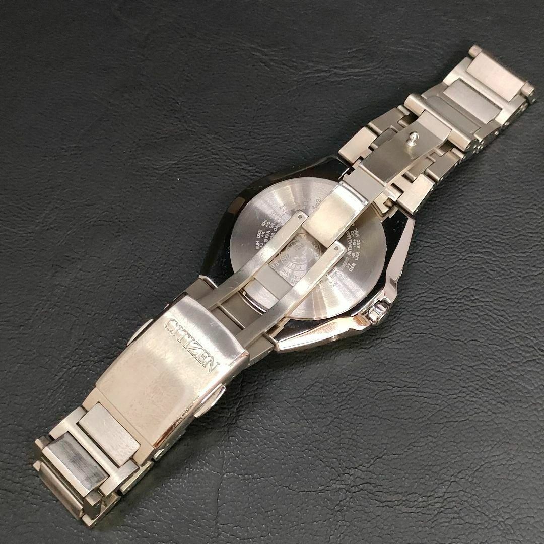 CITIZEN(シチズン)の極美品【稼働品】CITIZEN　シチズン　アテッサ　ブラック　シルバー　ソーラー メンズの時計(腕時計(アナログ))の商品写真