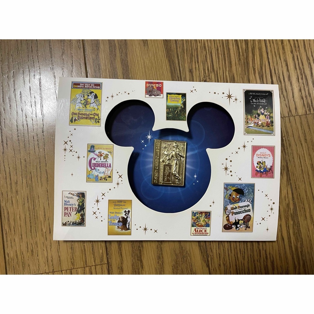 Disney(ディズニー)の2021限定バッジ エンタメ/ホビーのアニメグッズ(バッジ/ピンバッジ)の商品写真