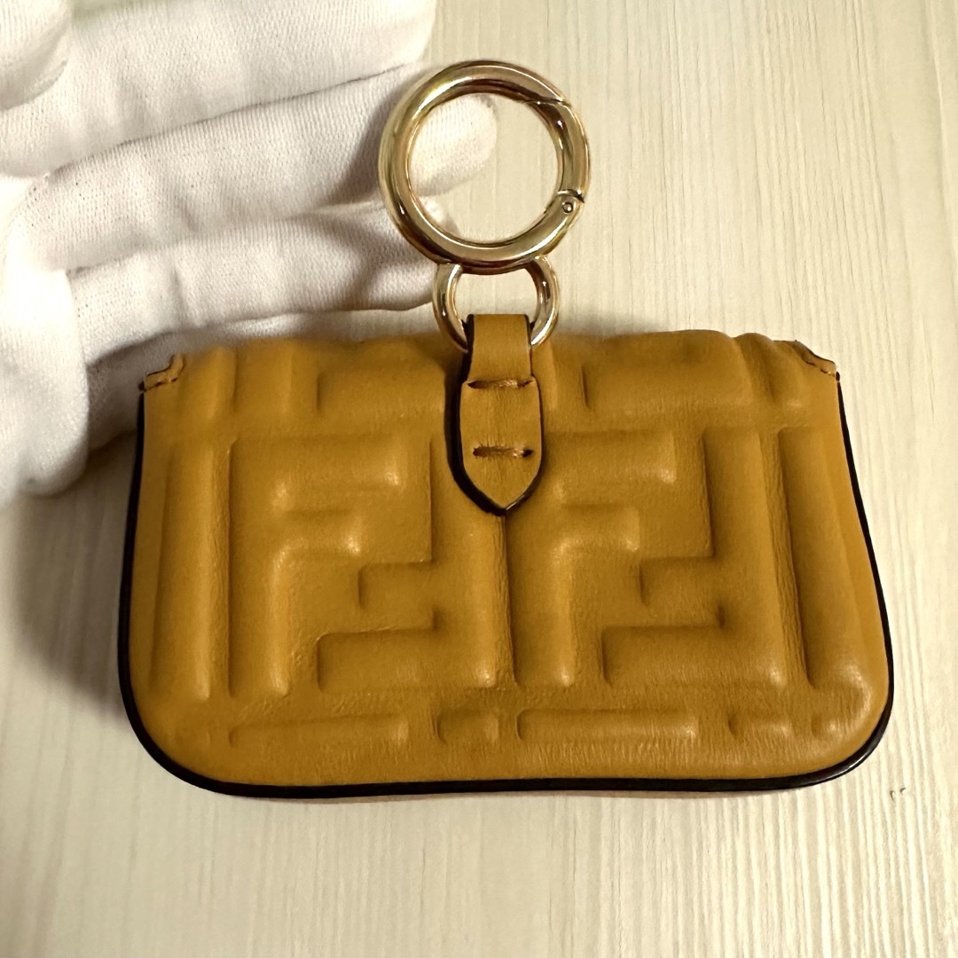 FENDI(フェンディ)の【早い者勝ち♡正規品美品】フェンディ　ナノ　バゲットチャーム　fendi　ズッカ レディースのバッグ(ショルダーバッグ)の商品写真