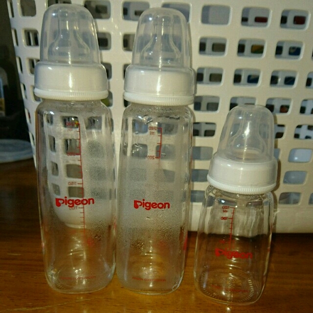 ピジョン哺乳瓶 ３本セット キッズ/ベビー/マタニティの授乳/お食事用品(哺乳ビン)の商品写真