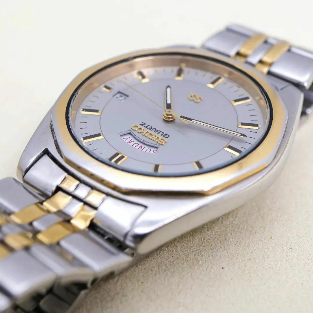 SEIKO(セイコー)の《希少》SEIKO SQ 腕時計 シルバー デイデイト メンズ QZ u メンズの時計(腕時計(アナログ))の商品写真