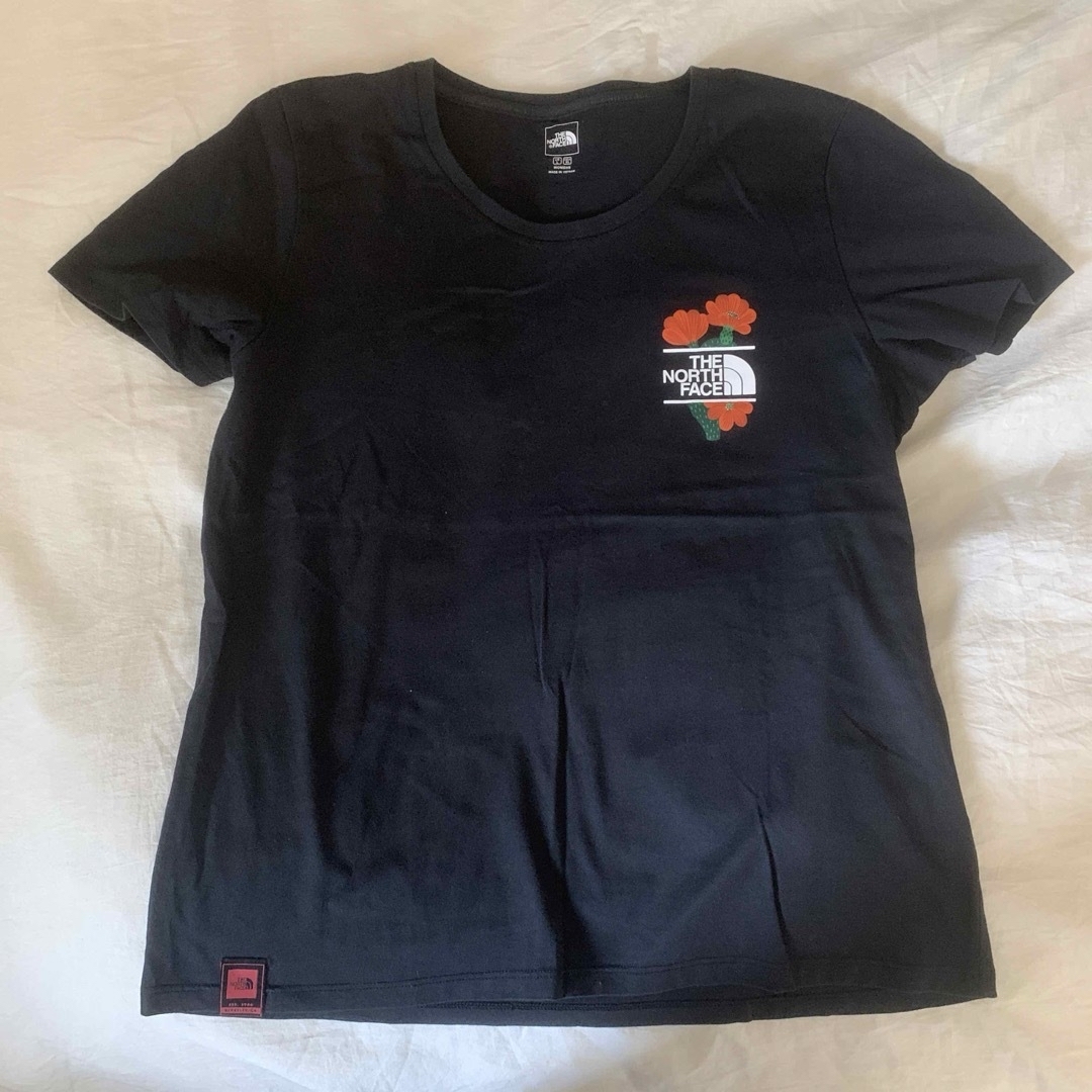 THE NORTH FACE(ザノースフェイス)のセール　THE NORTH FACEザノースフェイスTシャツレディース レディースのトップス(Tシャツ(半袖/袖なし))の商品写真