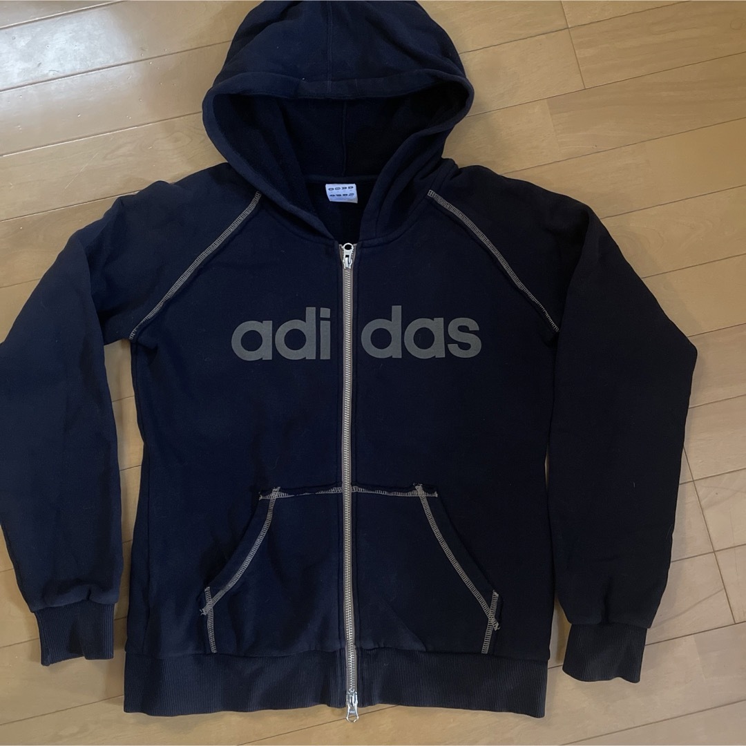 adidas(アディダス)のadidasパーカー レディースのトップス(パーカー)の商品写真