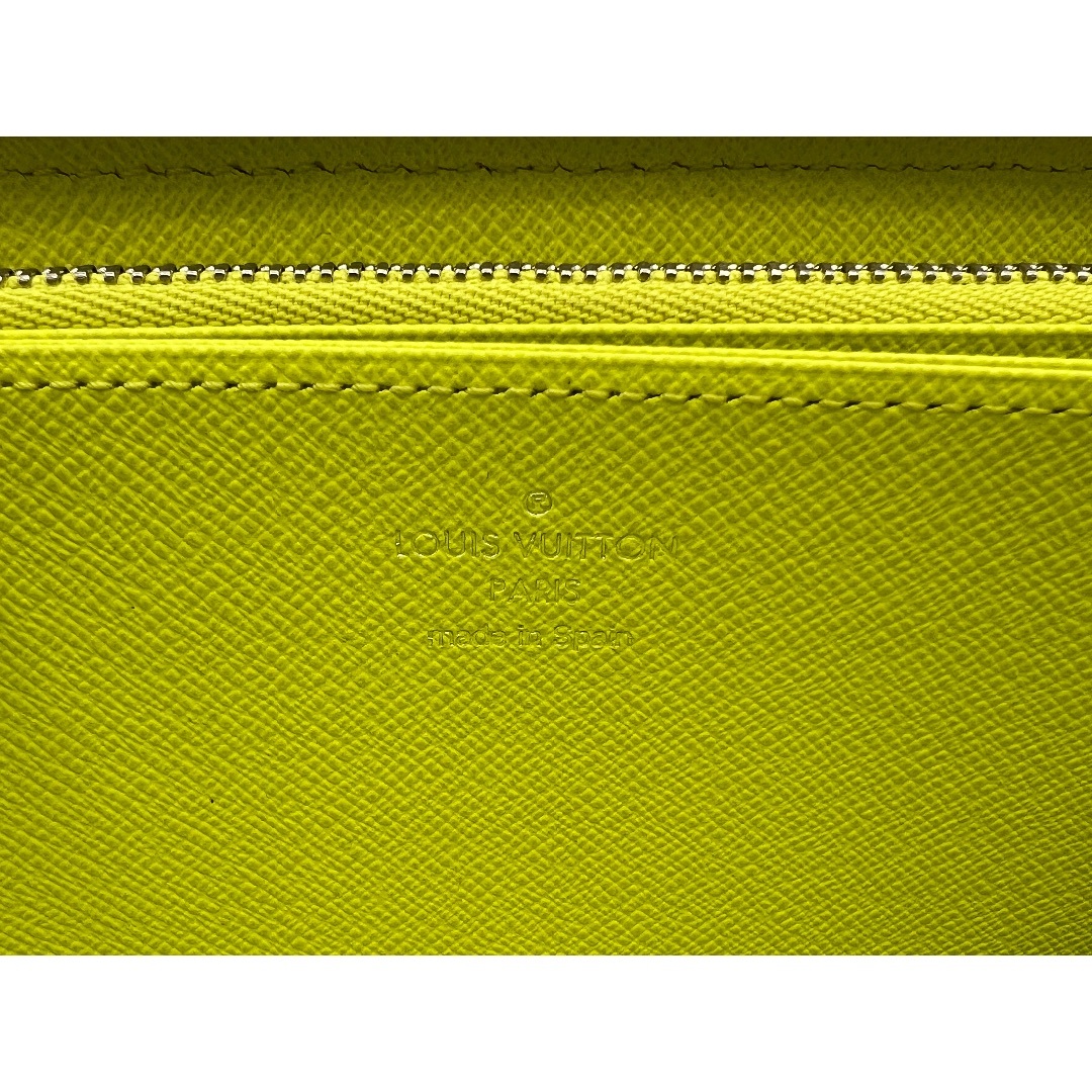 LOUIS VUITTON(ルイヴィトン)のLOUIS VUITTON ルイヴィトン エピライン ジッピーウォレット ファスナー長財布 ジョーヌセドラ イエロー M80321 超美品 レディースのファッション小物(財布)の商品写真