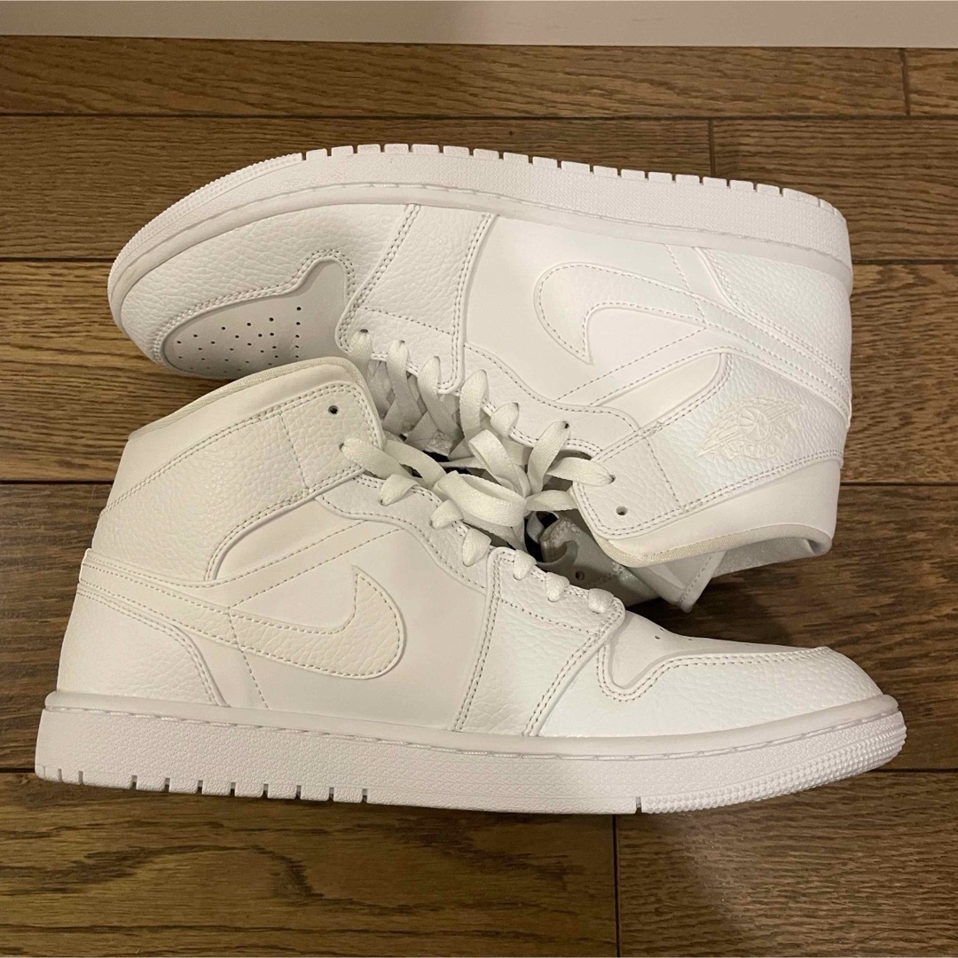 Jordan Brand（NIKE）(ジョーダン)のNike Air Jordan 1 Mid "Triple White" メンズの靴/シューズ(スニーカー)の商品写真