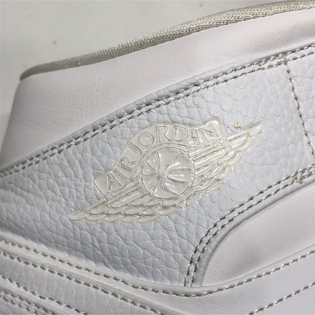 Jordan Brand（NIKE）(ジョーダン)のNike Air Jordan 1 Mid "Triple White" メンズの靴/シューズ(スニーカー)の商品写真