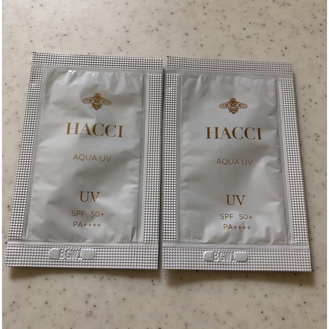 HACCI(ハッチ)のHACCI ハッチ  アクアUV R 試供品 2枚 コスメ/美容のベースメイク/化粧品(化粧下地)の商品写真