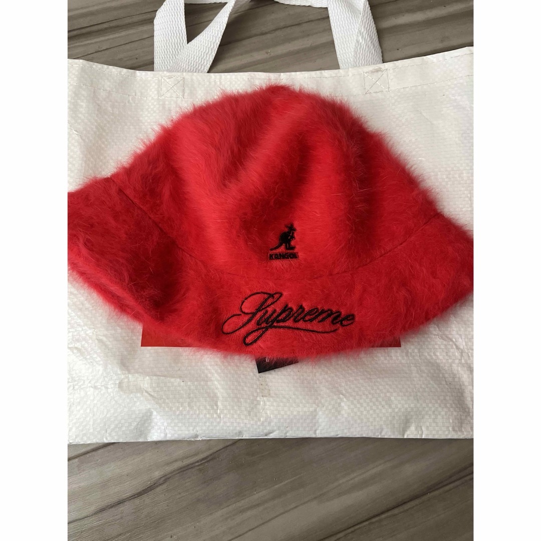 Supreme(シュプリーム)の【即日発送】supreme×KANGOL バケハ メンズの帽子(ハット)の商品写真