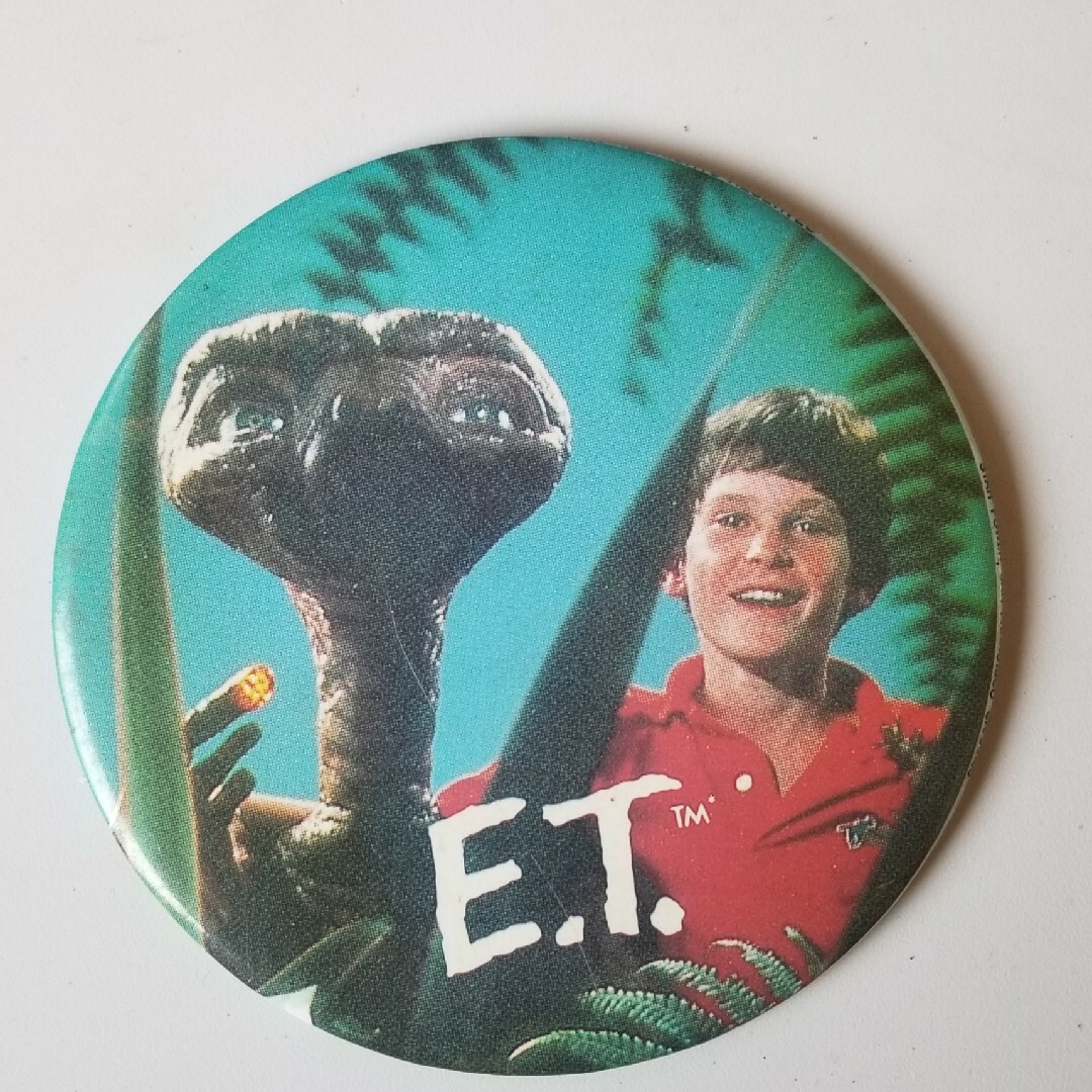 1982s　ヴィンテージ　E.T. バッチ 　15.5cm エンタメ/ホビーのコレクション(印刷物)の商品写真