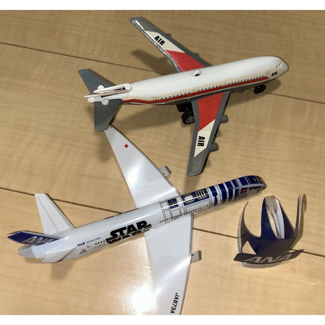 ANA(全日本空輸)(エーエヌエー(ゼンニッポンクウユ))のANA スターウォーズ　飛行機　航空　空港　模型　フィギュア　STARWARS エンタメ/ホビーのテーブルゲーム/ホビー(航空機)の商品写真