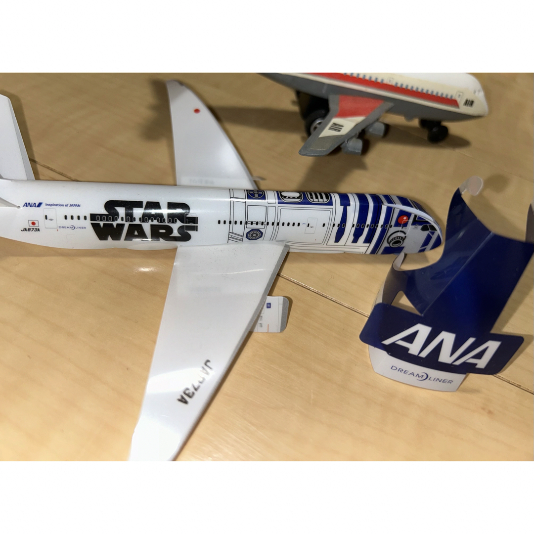 ANA(全日本空輸)(エーエヌエー(ゼンニッポンクウユ))のANA スターウォーズ　飛行機　航空　空港　模型　フィギュア　STARWARS エンタメ/ホビーのテーブルゲーム/ホビー(航空機)の商品写真