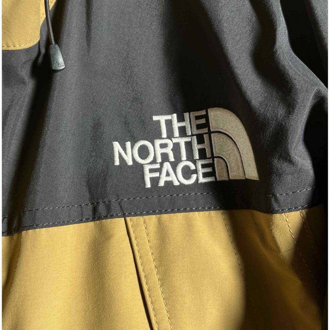 THE NORTH FACE(ザノースフェイス)の美品　ノースフェイス マウンテンライトジャケット ブリティッシュカーキ S メンズのジャケット/アウター(マウンテンパーカー)の商品写真