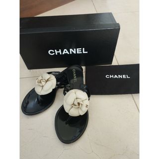 シャネル(CHANEL)のピッタリな季節に❤CHANEL カメリアサンダル(サンダル)