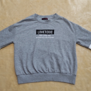 ラブトキシック(lovetoxic)のLOVETOXIC　トレーナー　140　グレー　女児　キッズ(Tシャツ/カットソー)