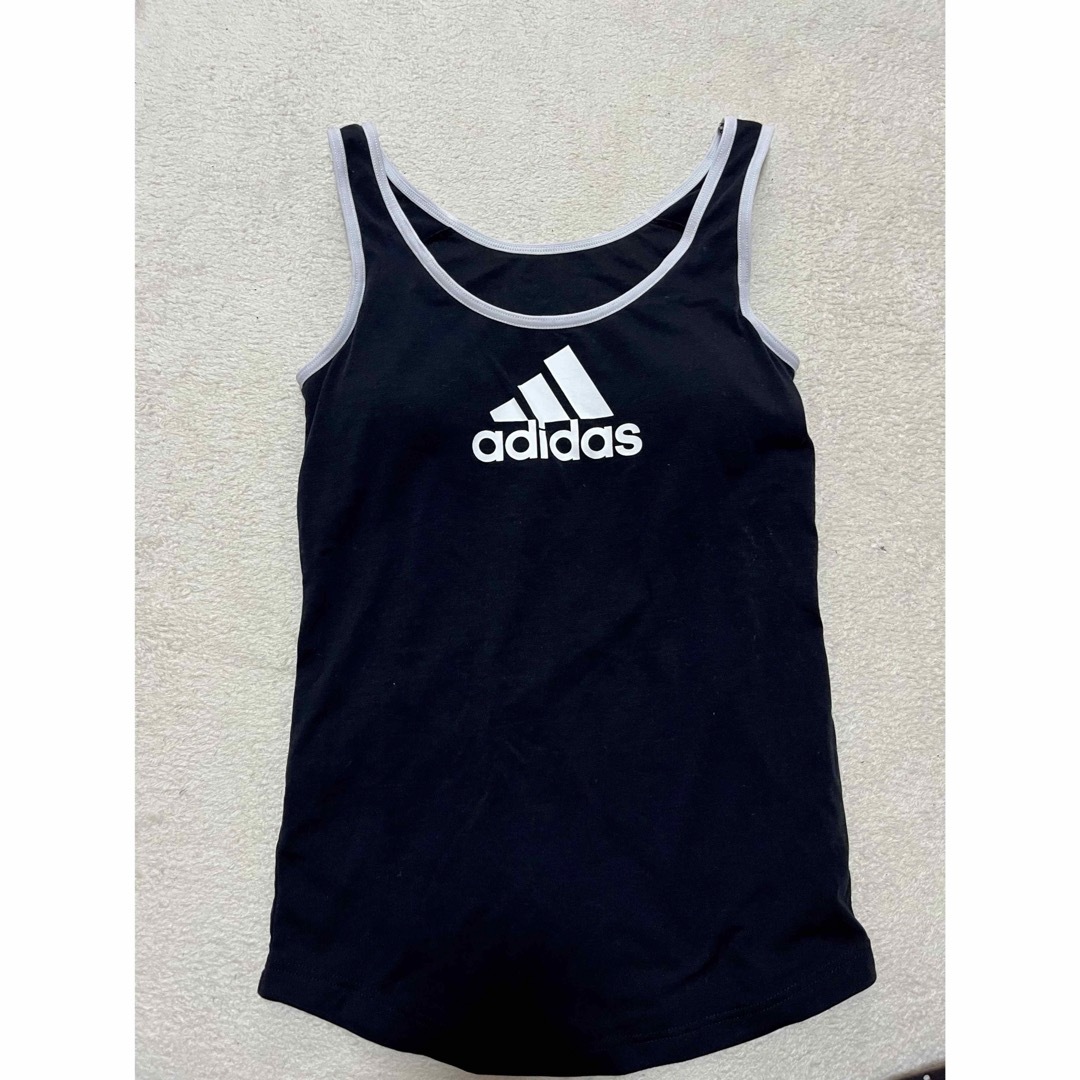 adidas(アディダス)のアディダス　パッド付き　タンクトップ　M レディースのトップス(タンクトップ)の商品写真