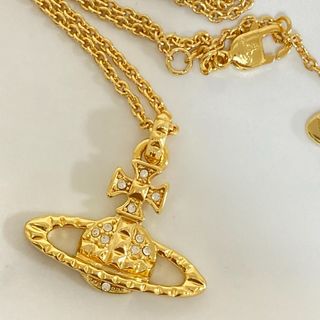 ヴィヴィアンウエストウッド(Vivienne Westwood)のヴィヴィアン　オーブネックレス　ゴールド(ネックレス)