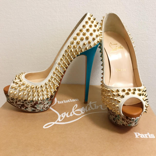 Christian Louboutin スパイクパンプス