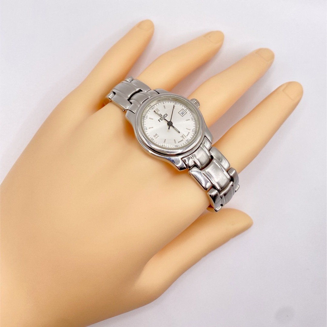 FENDI(フェンディ)のFENDI フェンディ 019-761 210L QZ シルバー文字盤 デイト レディースのファッション小物(腕時計)の商品写真