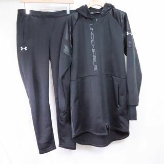 アンダーアーマー(UNDER ARMOUR)のUNDER ARMOUR　アンダーアーマー　トレーニングスーツ　セットアップ　黒　Ⅼ(トレーニング用品)